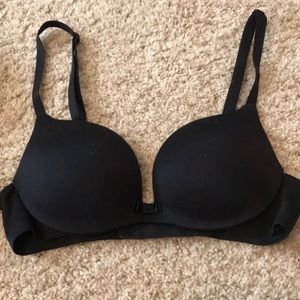 Black Vs bra